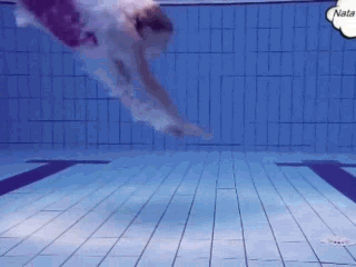 Esbeltas gimnastas desnudas
 #102409099