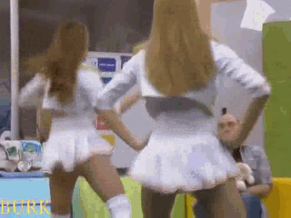 Esbeltas gimnastas desnudas
 #102409108