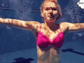 Esbeltas gimnastas desnudas
 #102409109