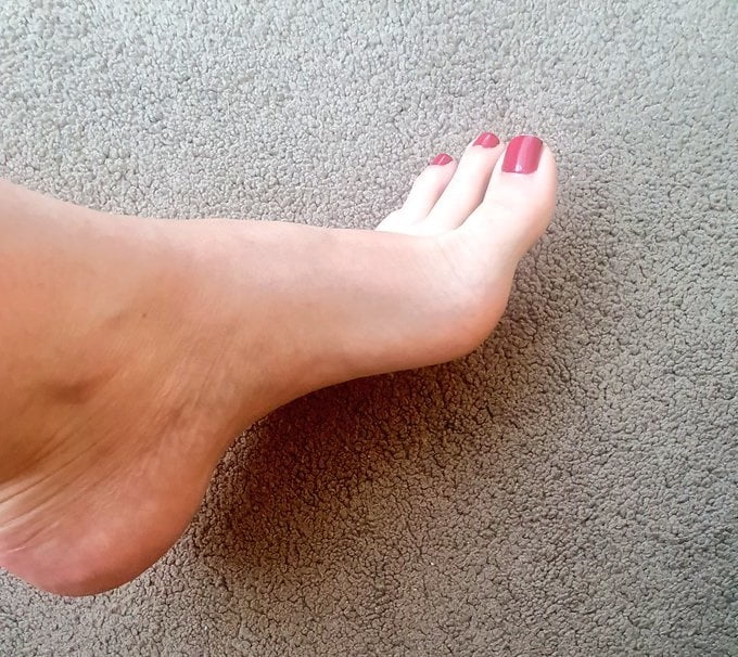 Foot Girlie UK #87679309