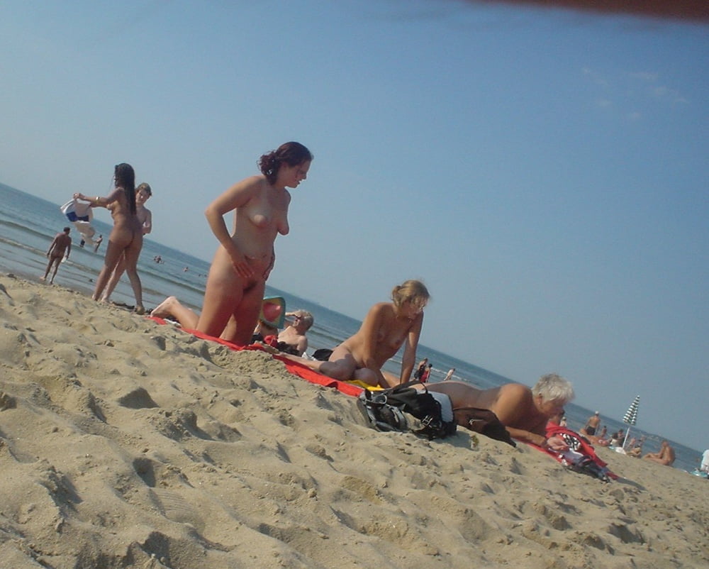 Naked girls on the beach - 3 #90233811