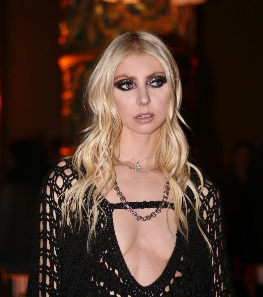 Taylor Momsen nude #108777269