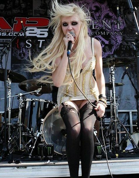 Taylor Momsen nude #108777305