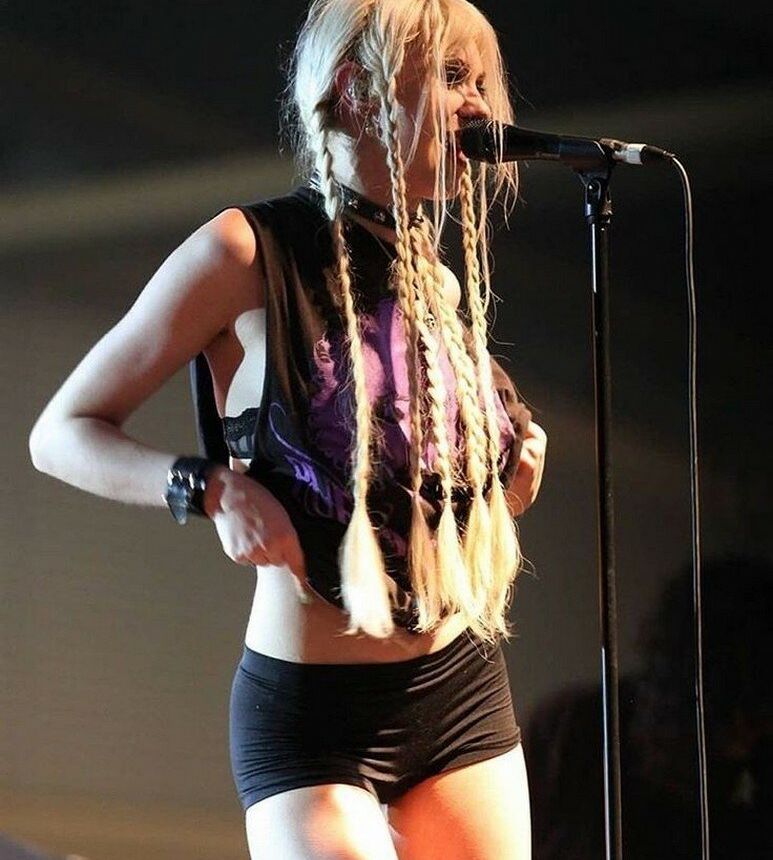 Taylor Momsen nude #108777310