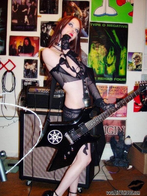 Metal Chicks &amp; Goth Beauties #100232262