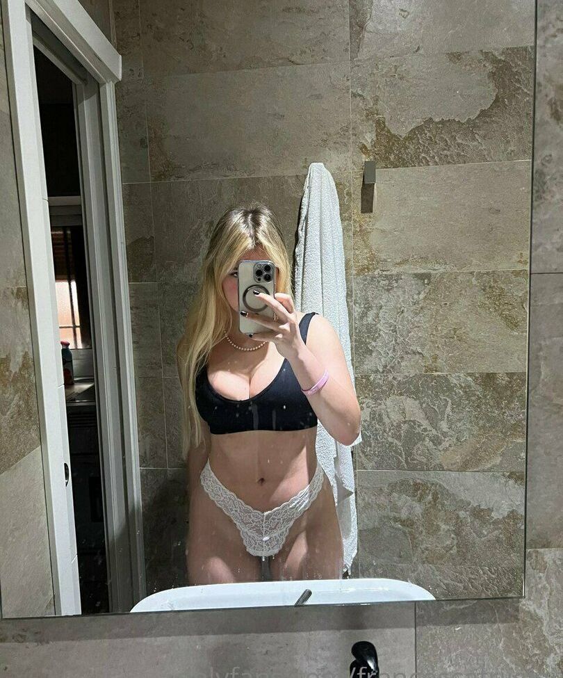 Francescatrisini desnuda #109864154