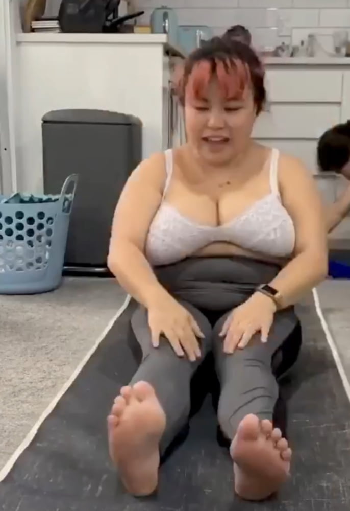 Follando tetas grandes asian bbw amanda doing yoga
 #95795769