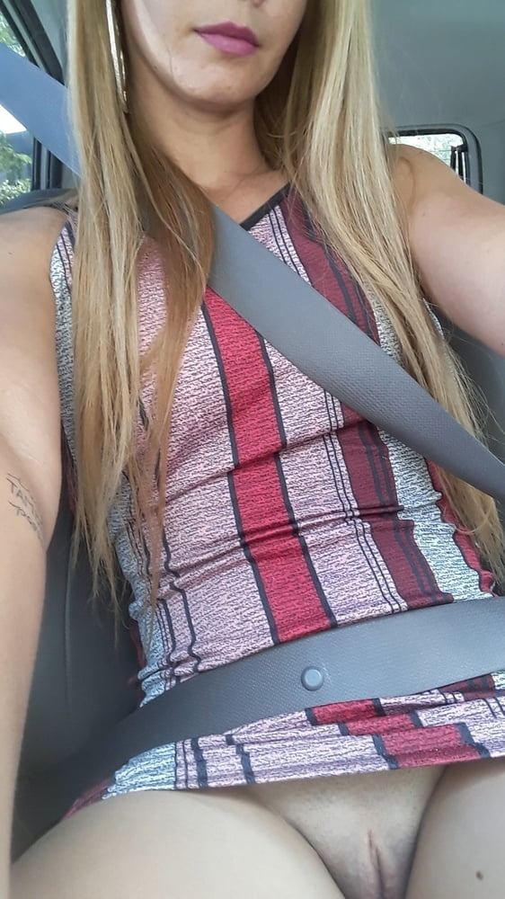 Flashing dans la voiture
 #88726387