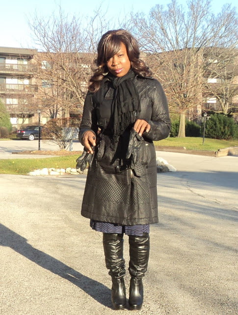 Diosa de ébano con botas no.2
 #103231996