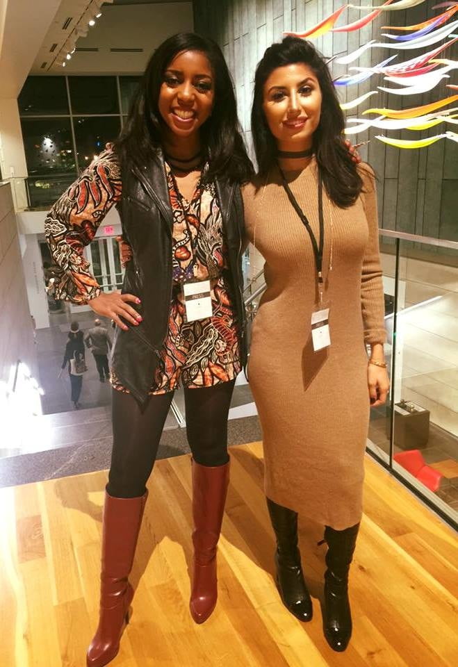 Diosa de ébano con botas no.2
 #103232006