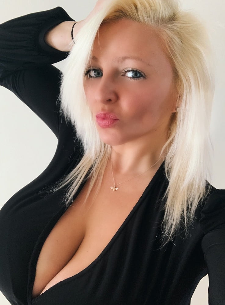 Milfs for comments #105952728