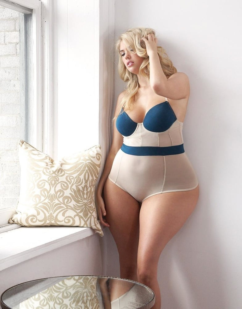 Caderas anchas de las mujeres 297
 #106547804