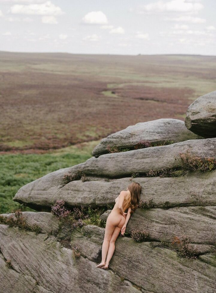 Anna Zapala desnuda #107985249