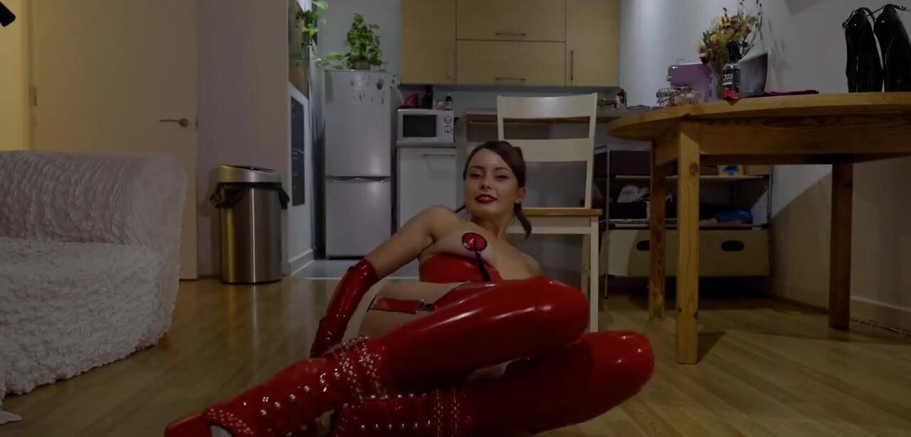 Anna Zapala desnuda #107985318