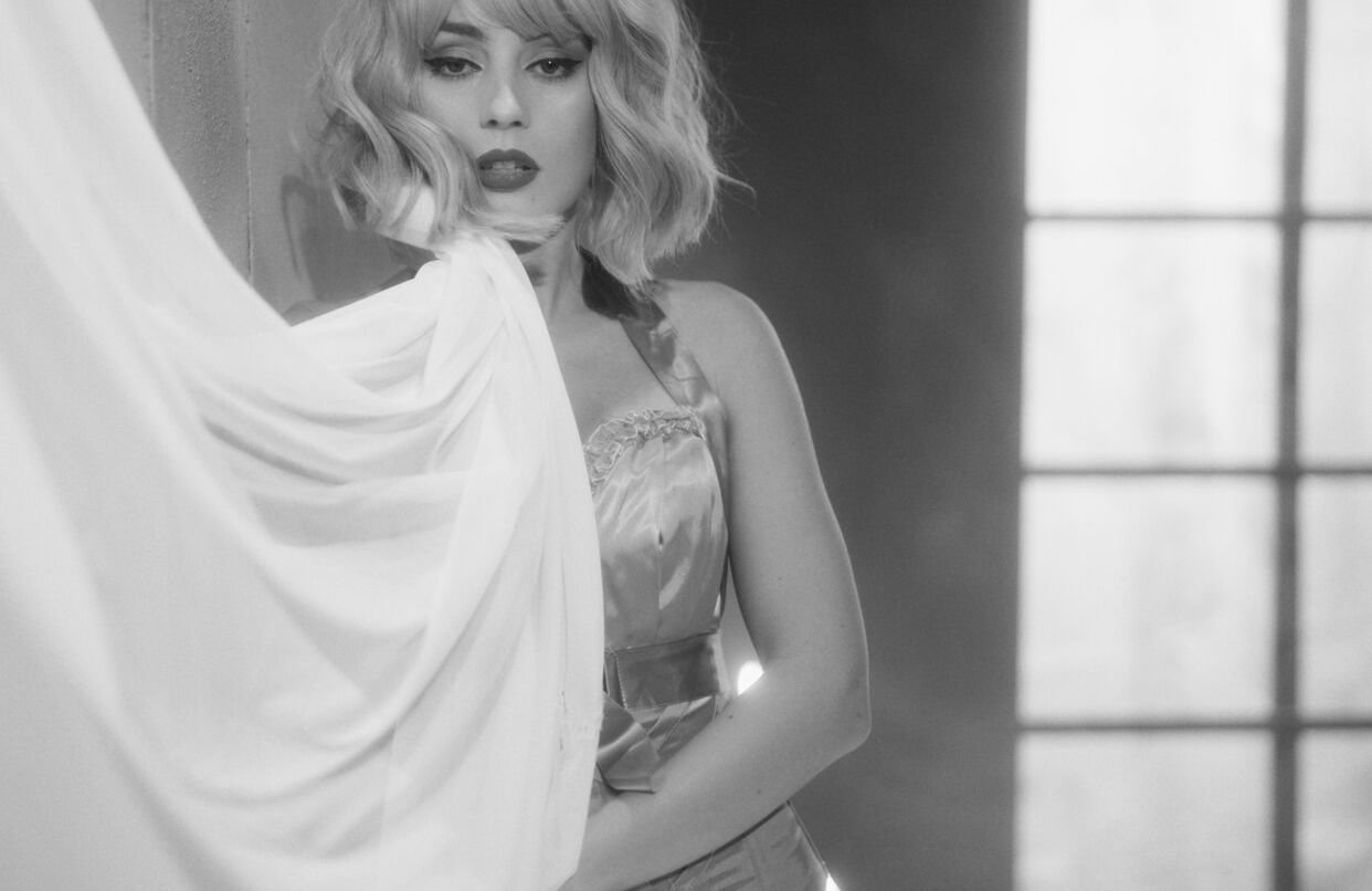 Anna Zapala desnuda #107985553