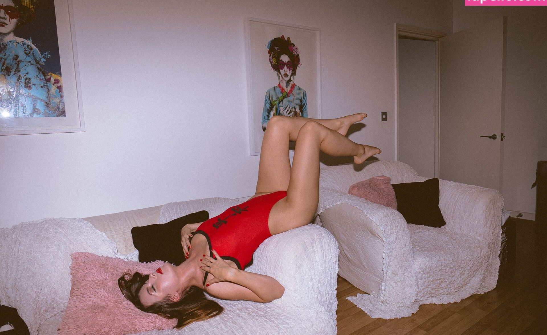 Anna Zapala desnuda #107985583