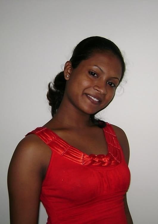 スリランカの伝統的な女性
 #104735892