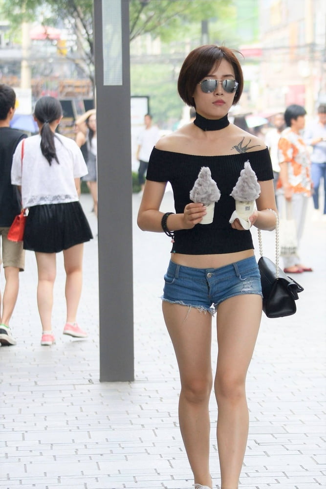 Candid: Chinese Shorts Crotchwatch.... #107012118