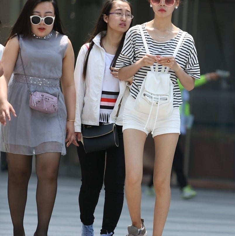 Candid: Chinese Shorts Crotchwatch.... #107012162