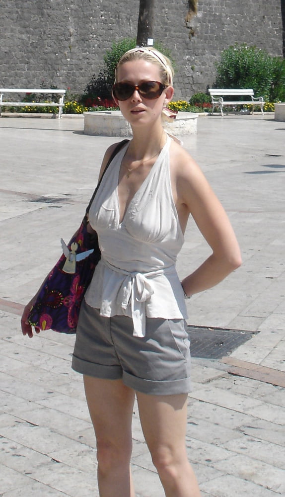 Ihre Mutter milf dumme Hure ist eine exponierte Webwhore cumslut
 #99065674