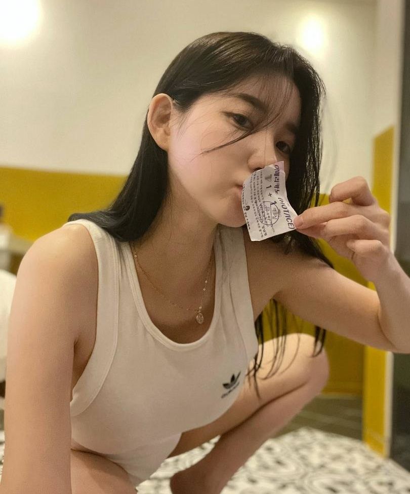 2km2km nude #107922082