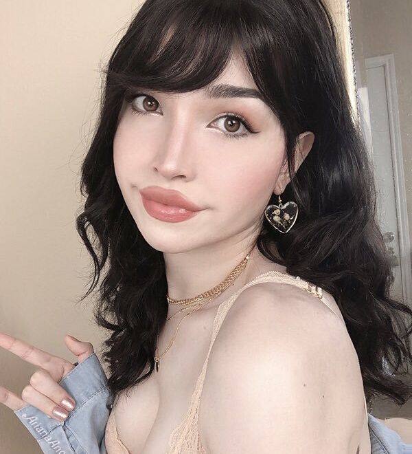 Ariana Angels desnuda #108394472