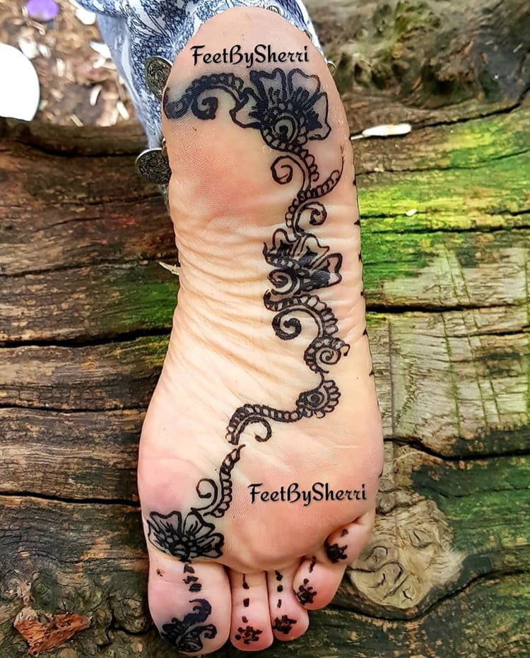 Sexy indische Füße (feetbysherri)
 #81905845