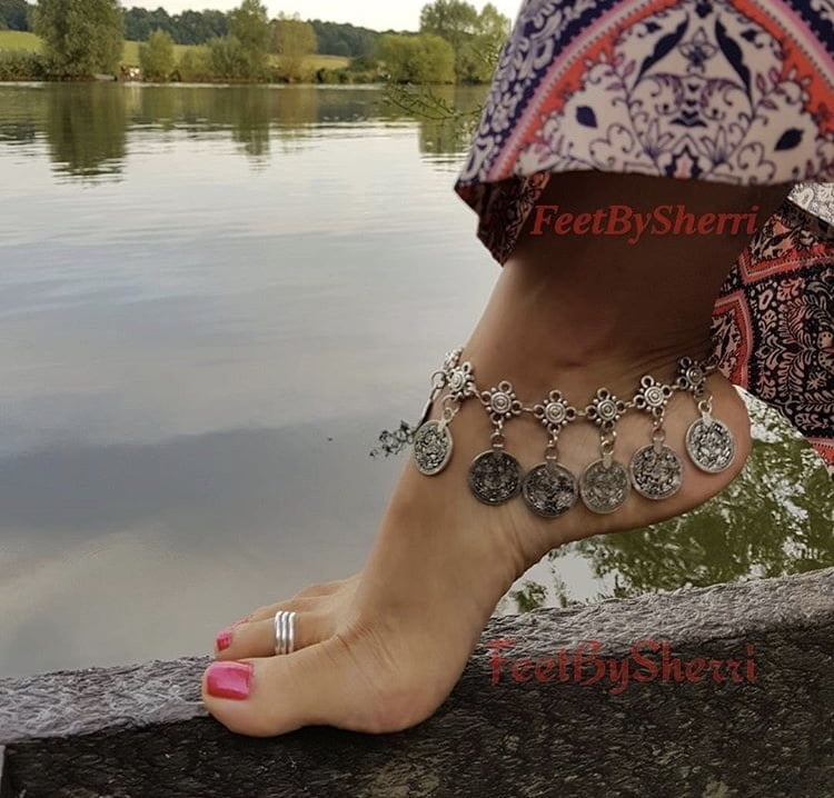 Sexy indische Füße (feetbysherri)
 #81905855