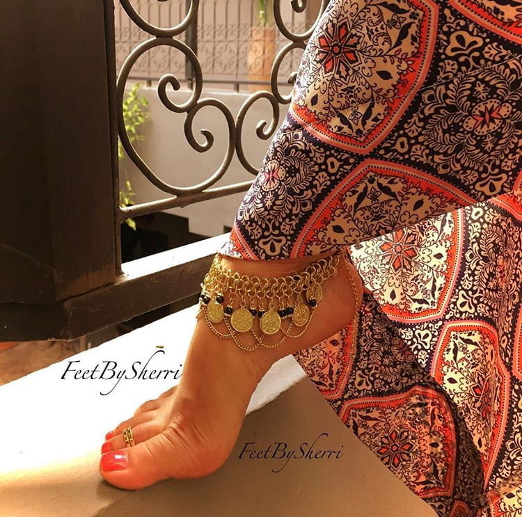 Sexy indische Füße (feetbysherri)
 #81905867