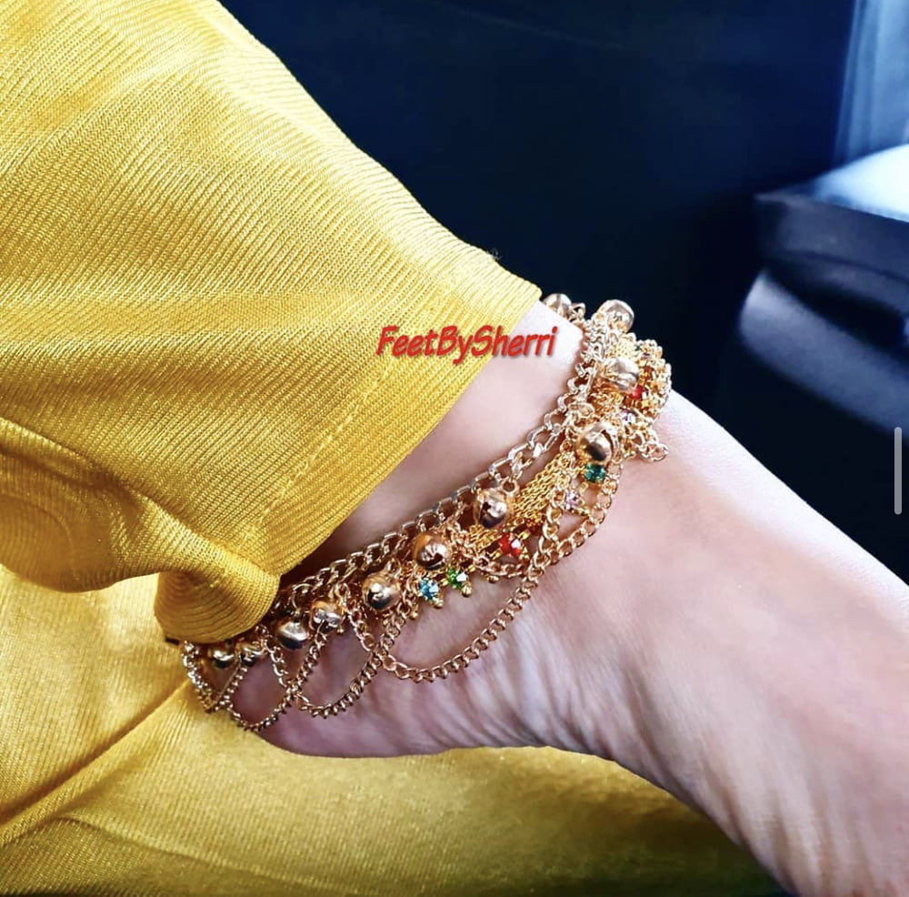 Sexy indische Füße (feetbysherri)
 #81906005