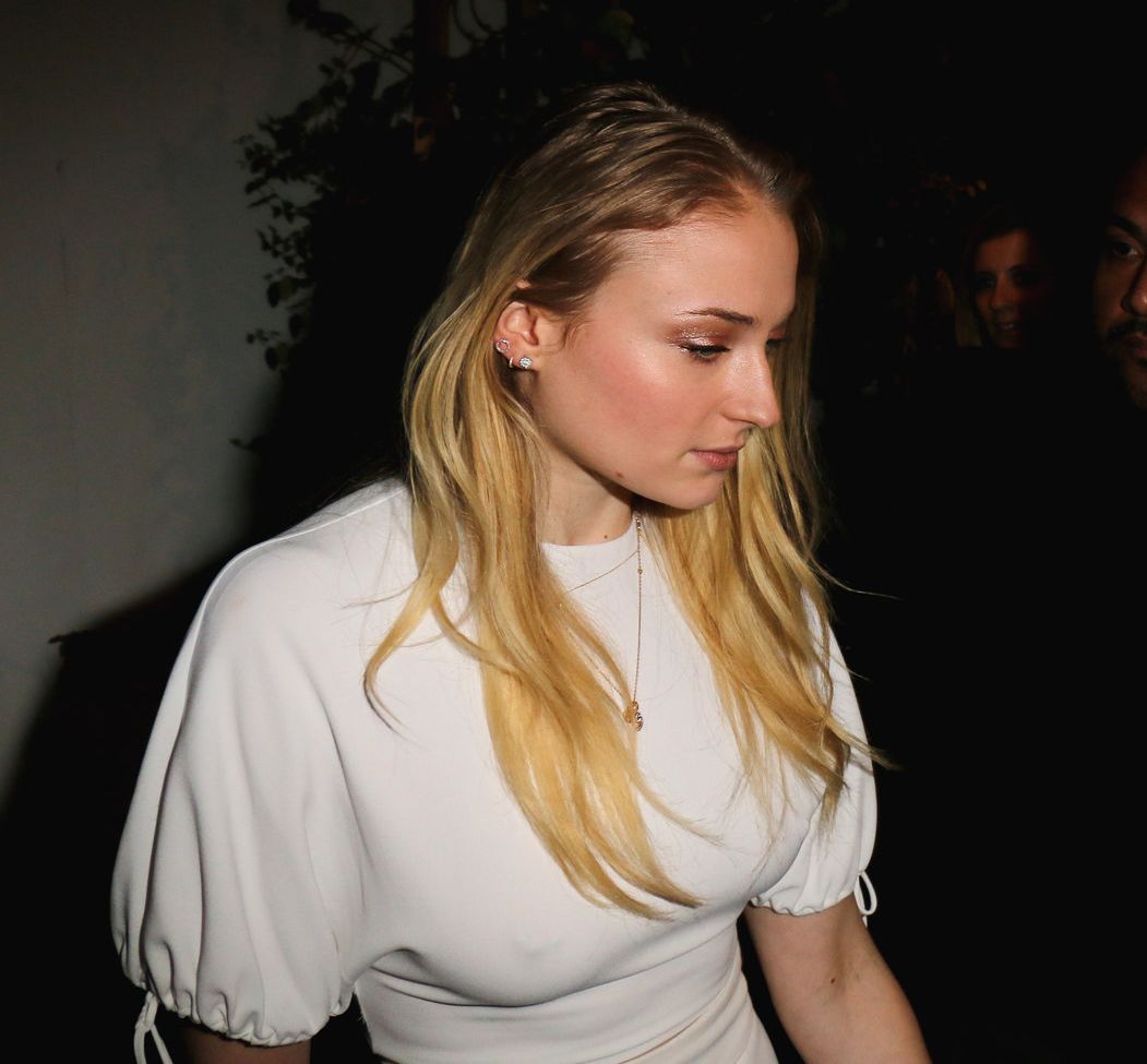 Sophie Turner desnuda #109350146