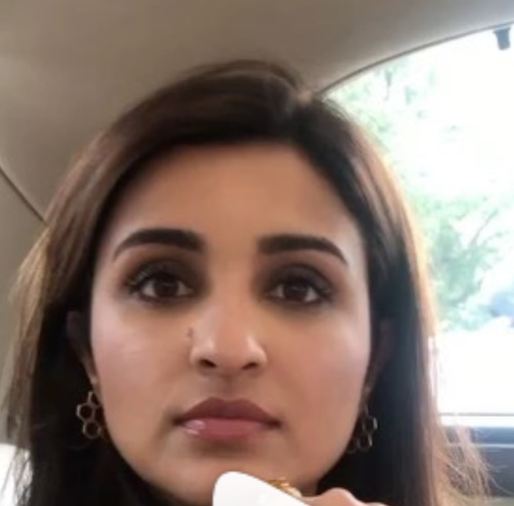 Homenaje a Parineeti chopra
 #92892297
