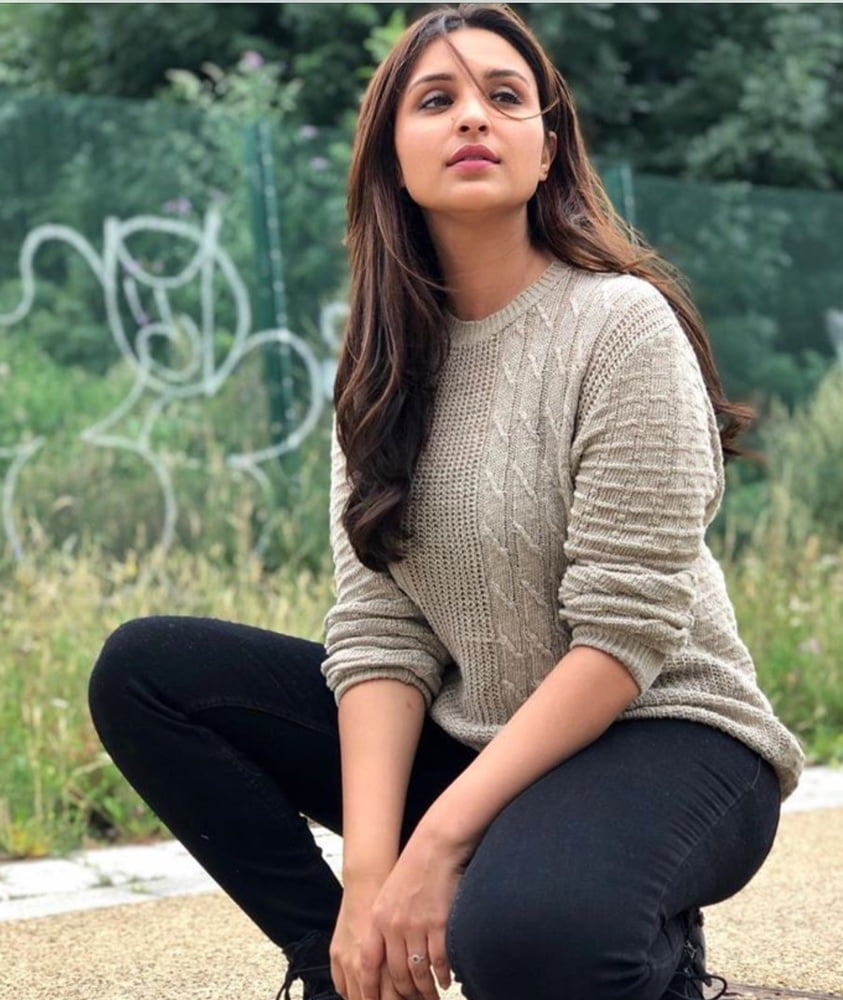 Homenaje a Parineeti chopra
 #92892330