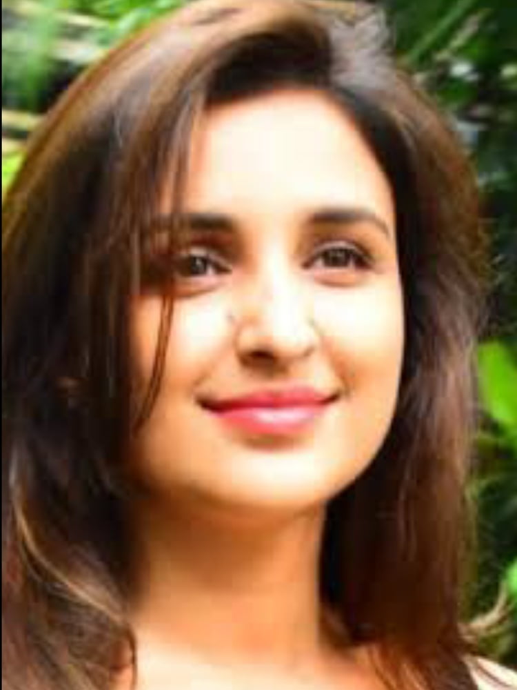 Homenaje a Parineeti chopra
 #92892348