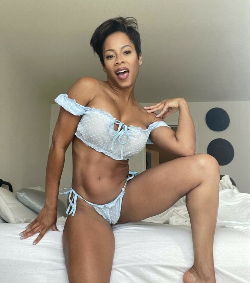 Kristal Marshall desnuda #108362845