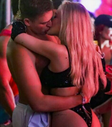 Karoline Lima nude #109116043