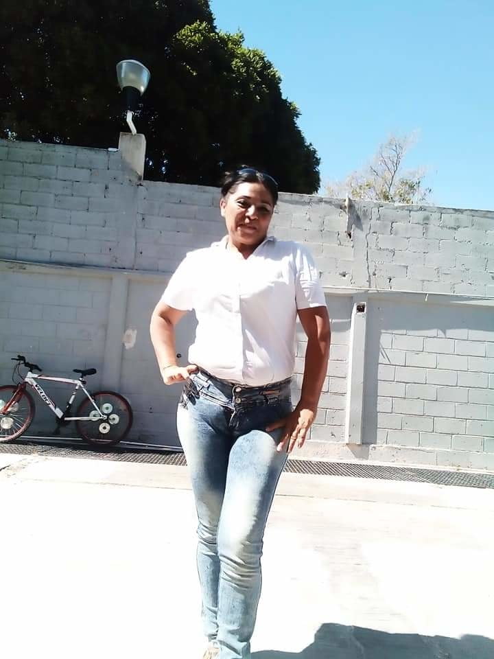 La mama de mi amigo abuela culona depilada hot shaved granny #99530921