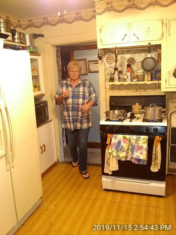 Hermosa esposa
 #101051614