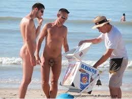 Chastity am Strand
 #95432423