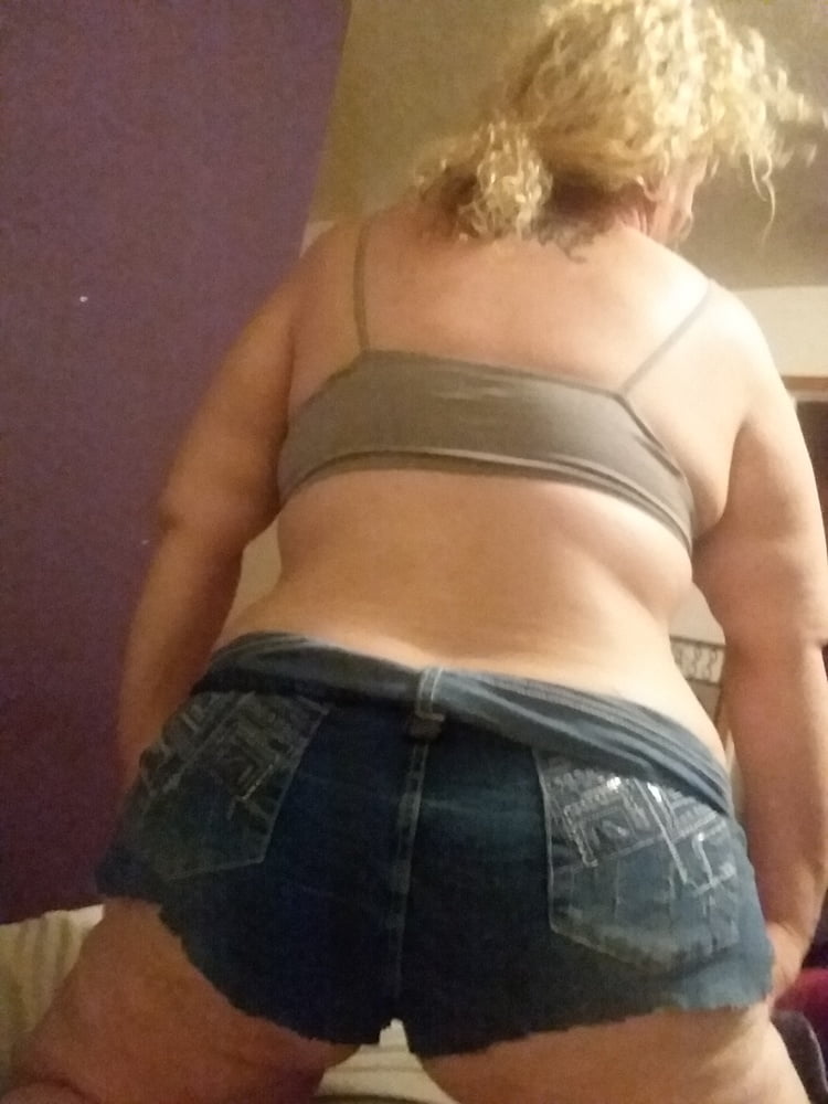 Fat wife in cut off Jean shorts cheeky #90087309