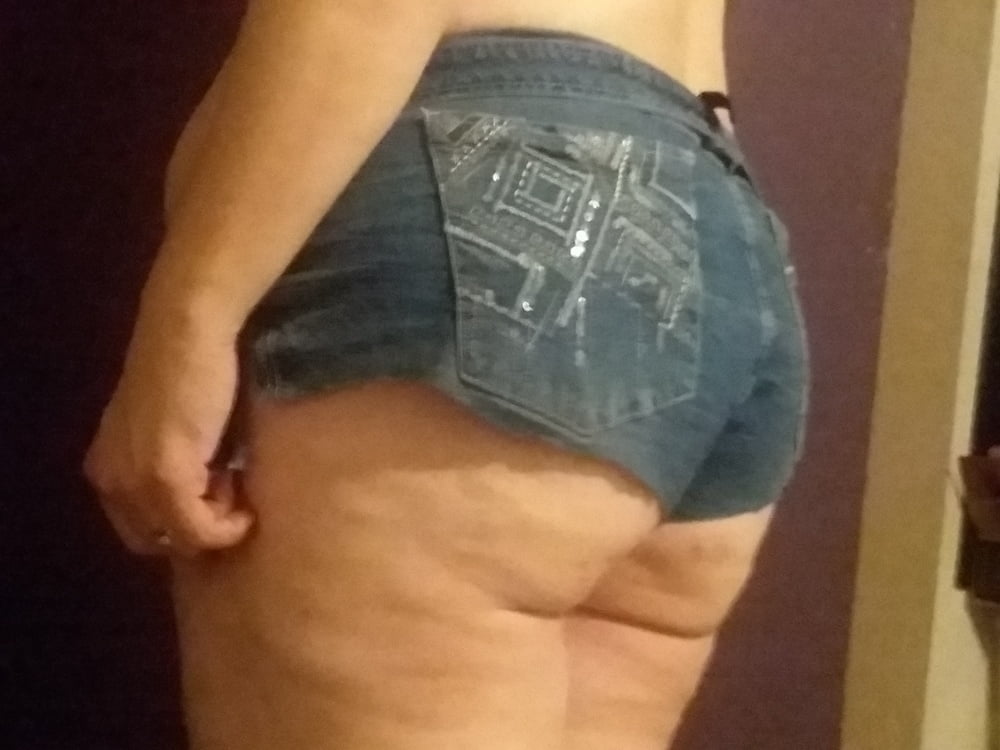 Fat wife in cut off Jean shorts cheeky #90087325