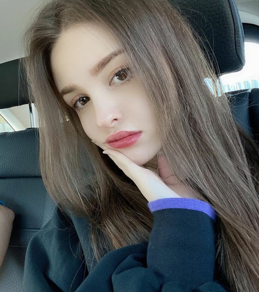 Elina Karimova desnuda #109809069