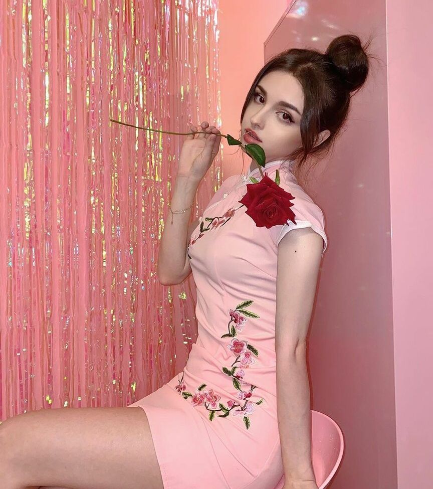 Elina Karimova desnuda #109809075