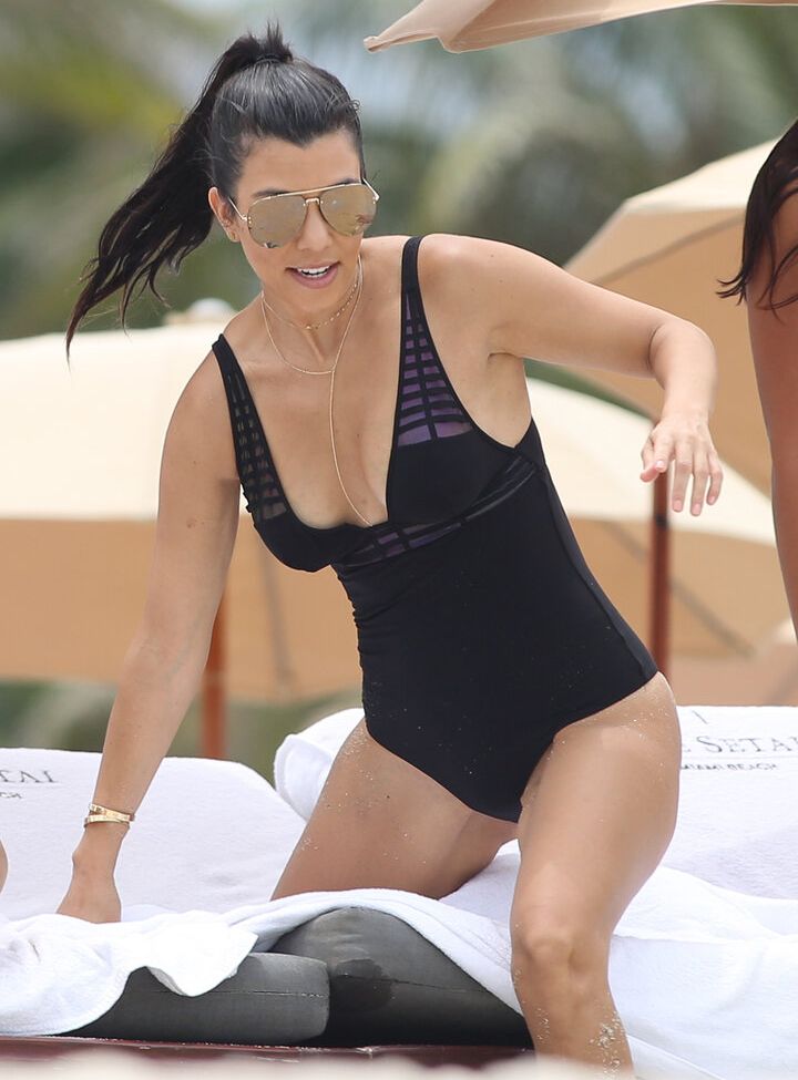 Kourtney Kardashian nackt #108662283