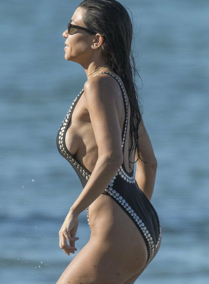 Kourtney Kardashian nackt #108662360