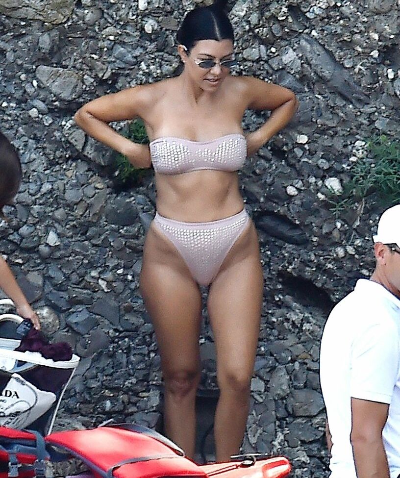 Kourtney Kardashian nackt #108662490