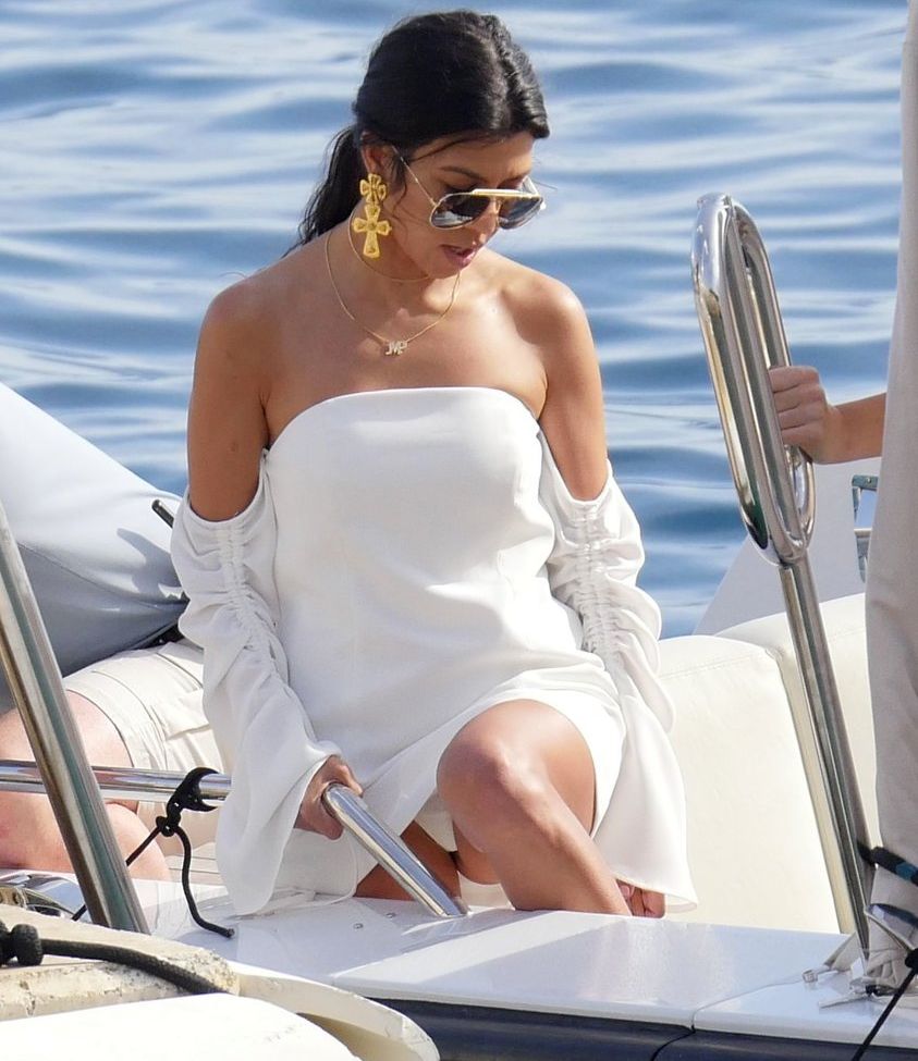 Kourtney Kardashian nackt #108662588