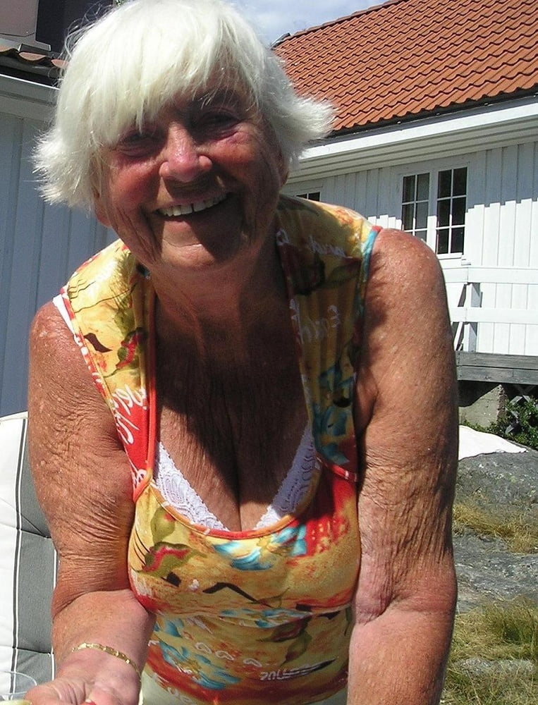 Help.im addicted 2 granny cleavage 5
 #81071782