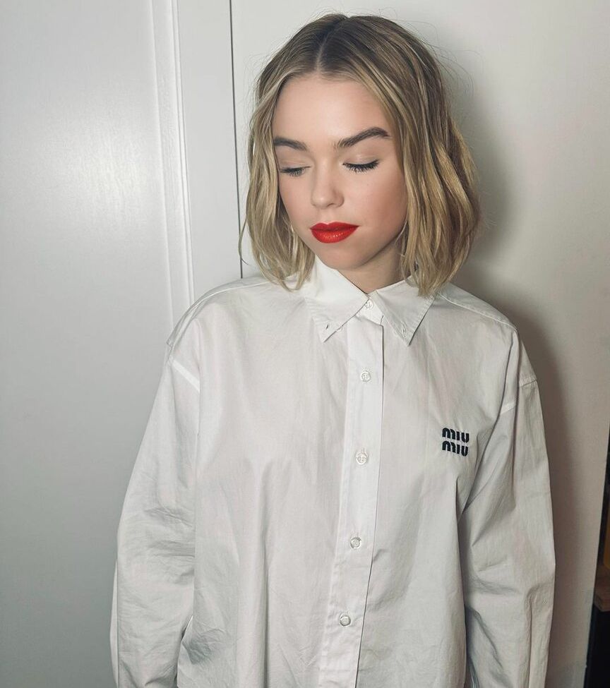 Milly Alcock nackt #108808860