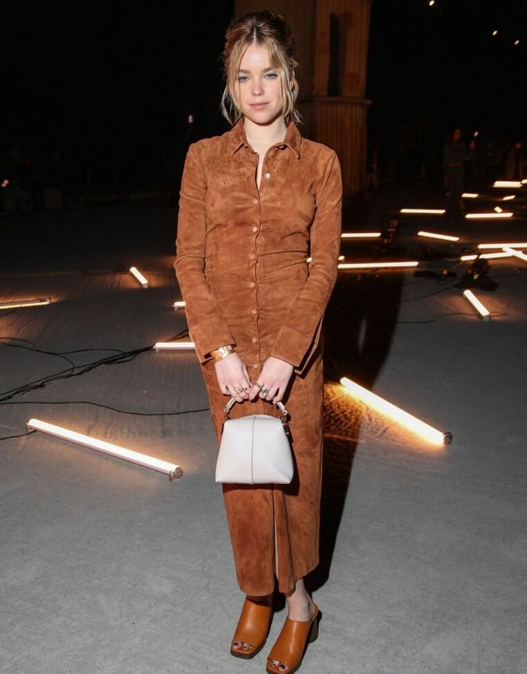 Milly Alcock nackt #108808863